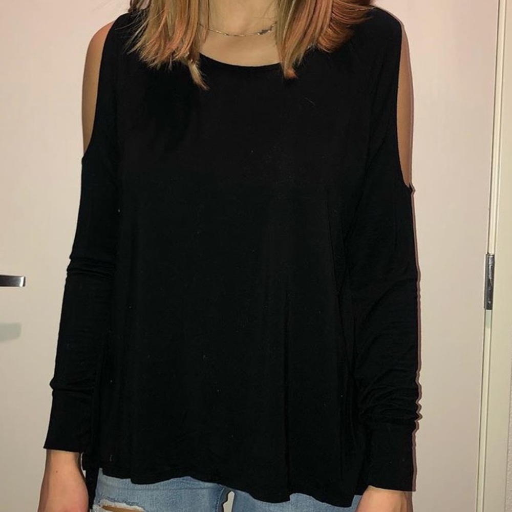 Cold Shoulder Tee